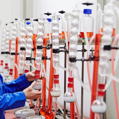 Laboratory quality control of silicon carbide production